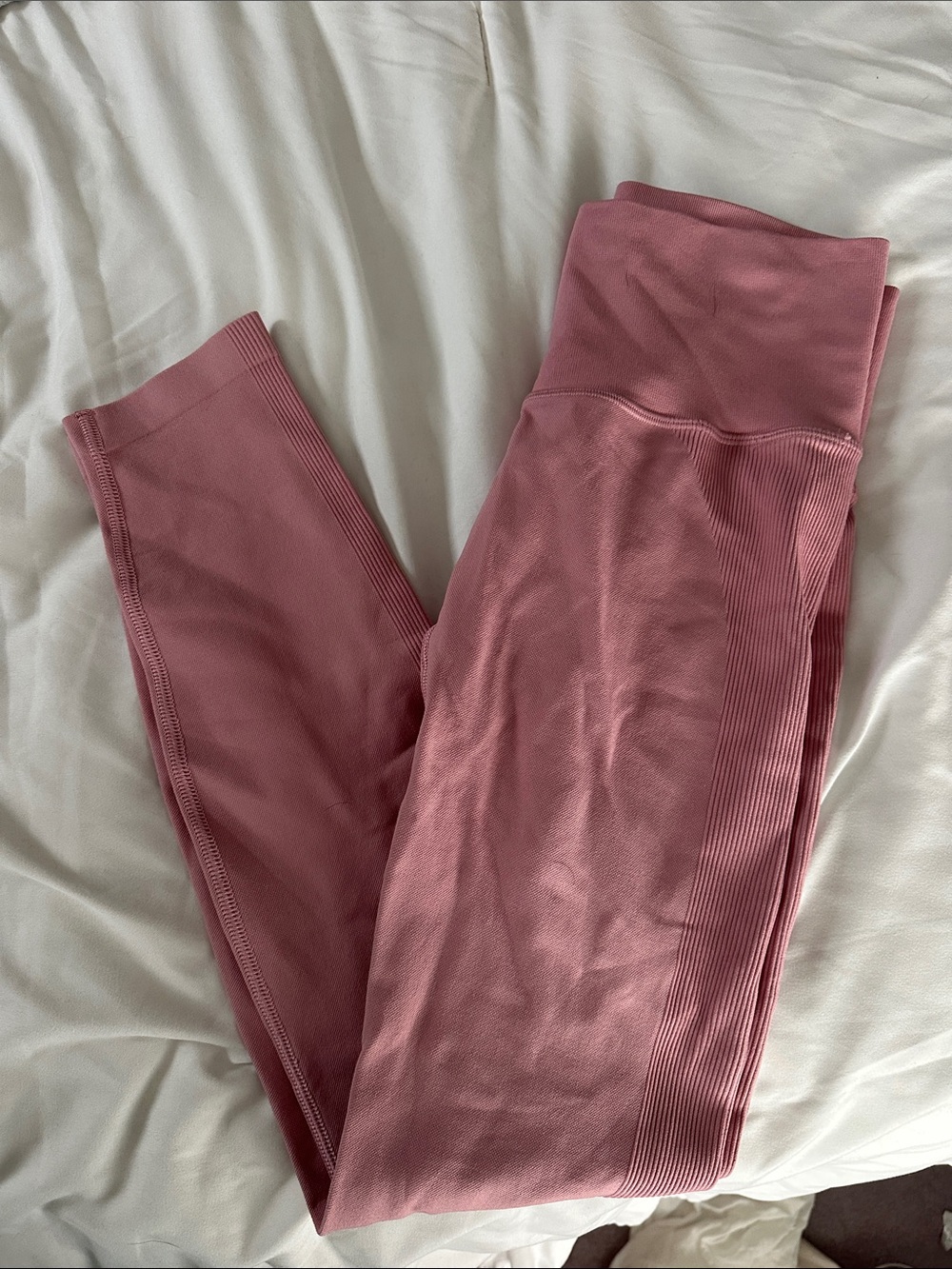 Aritzia Rose Mauve High-Waist Ribbed Leggings